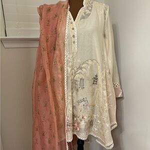 Sania Maskatiya 3 pic suit.